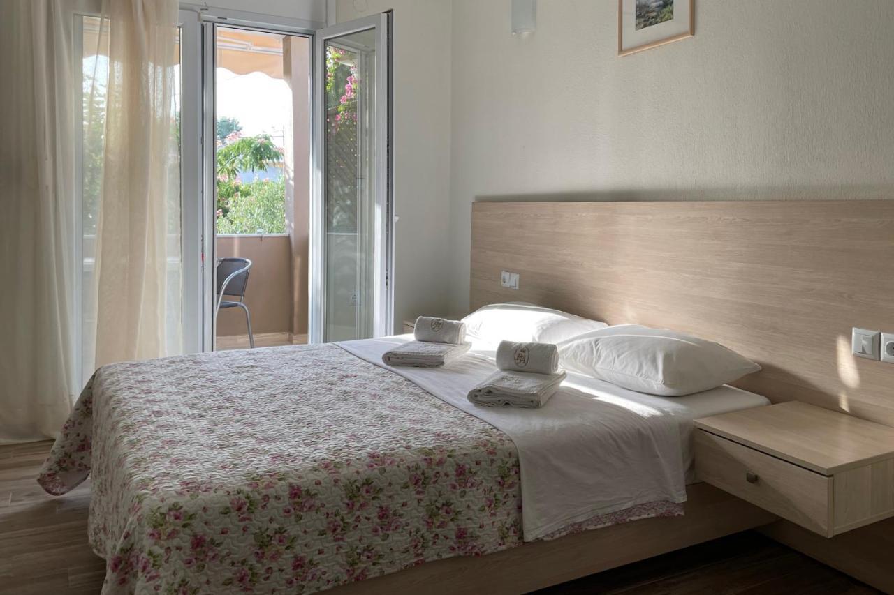 Royals Apartments نيكيتي المظهر الخارجي الصورة