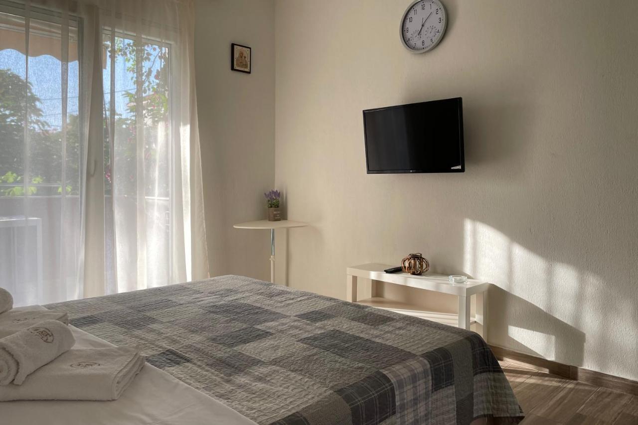 Royals Apartments نيكيتي المظهر الخارجي الصورة