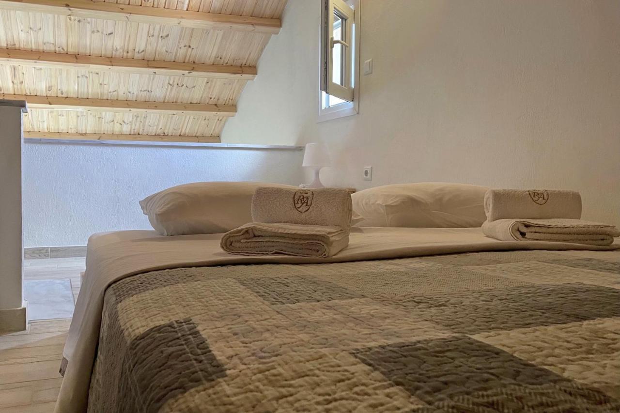 Royals Apartments نيكيتي المظهر الخارجي الصورة
