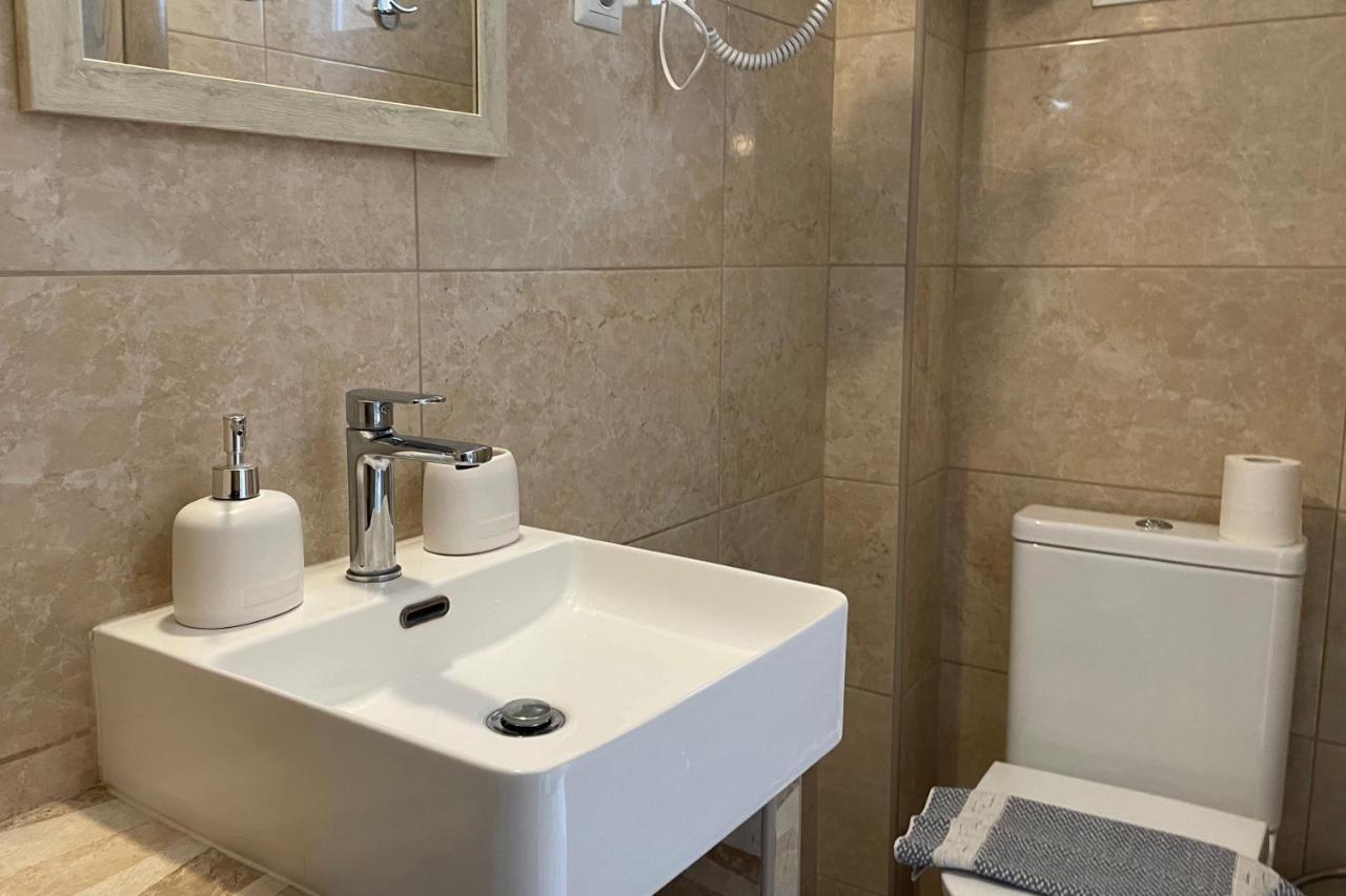 Royals Apartments نيكيتي المظهر الخارجي الصورة