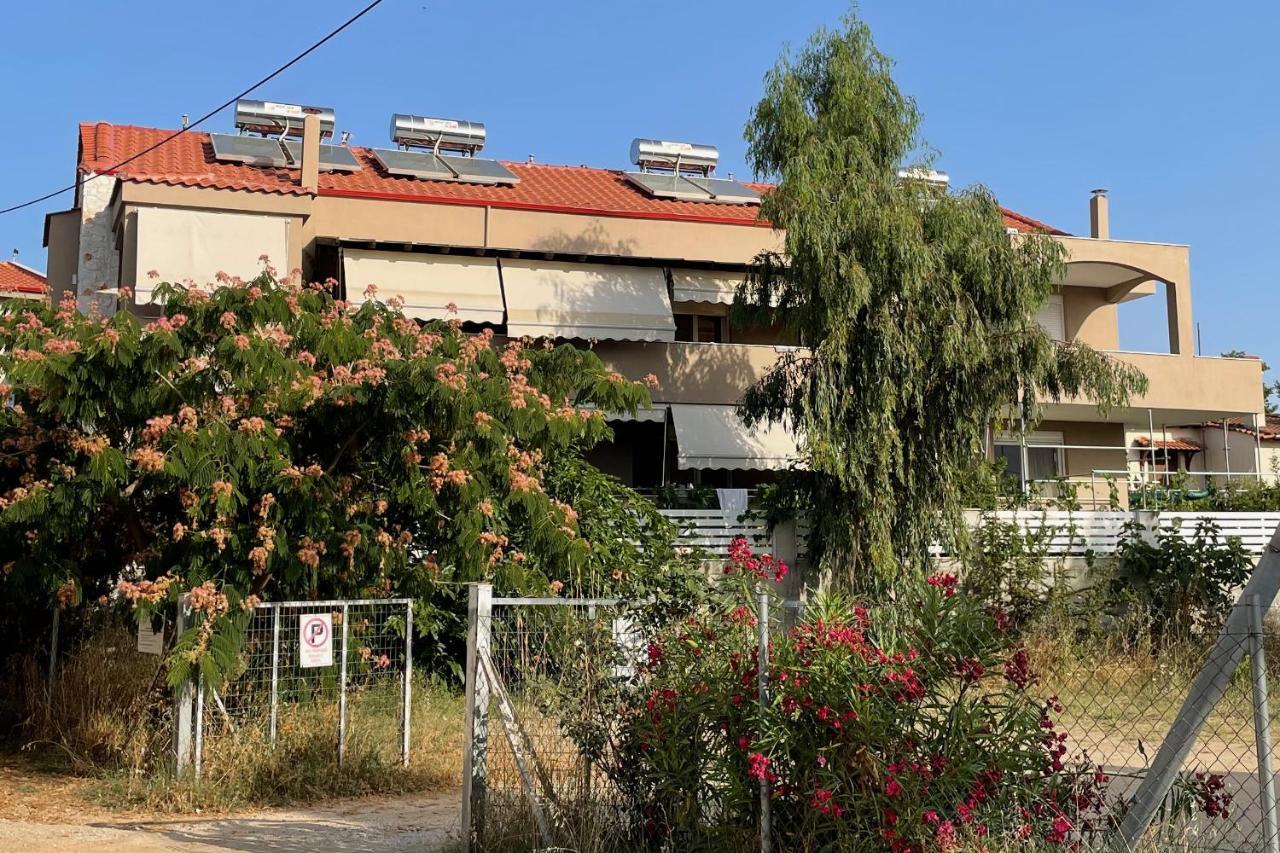 Royals Apartments نيكيتي المظهر الخارجي الصورة