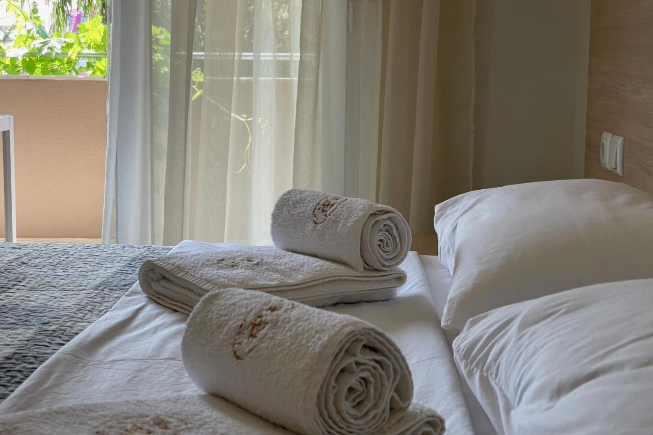 Royals Apartments نيكيتي المظهر الخارجي الصورة