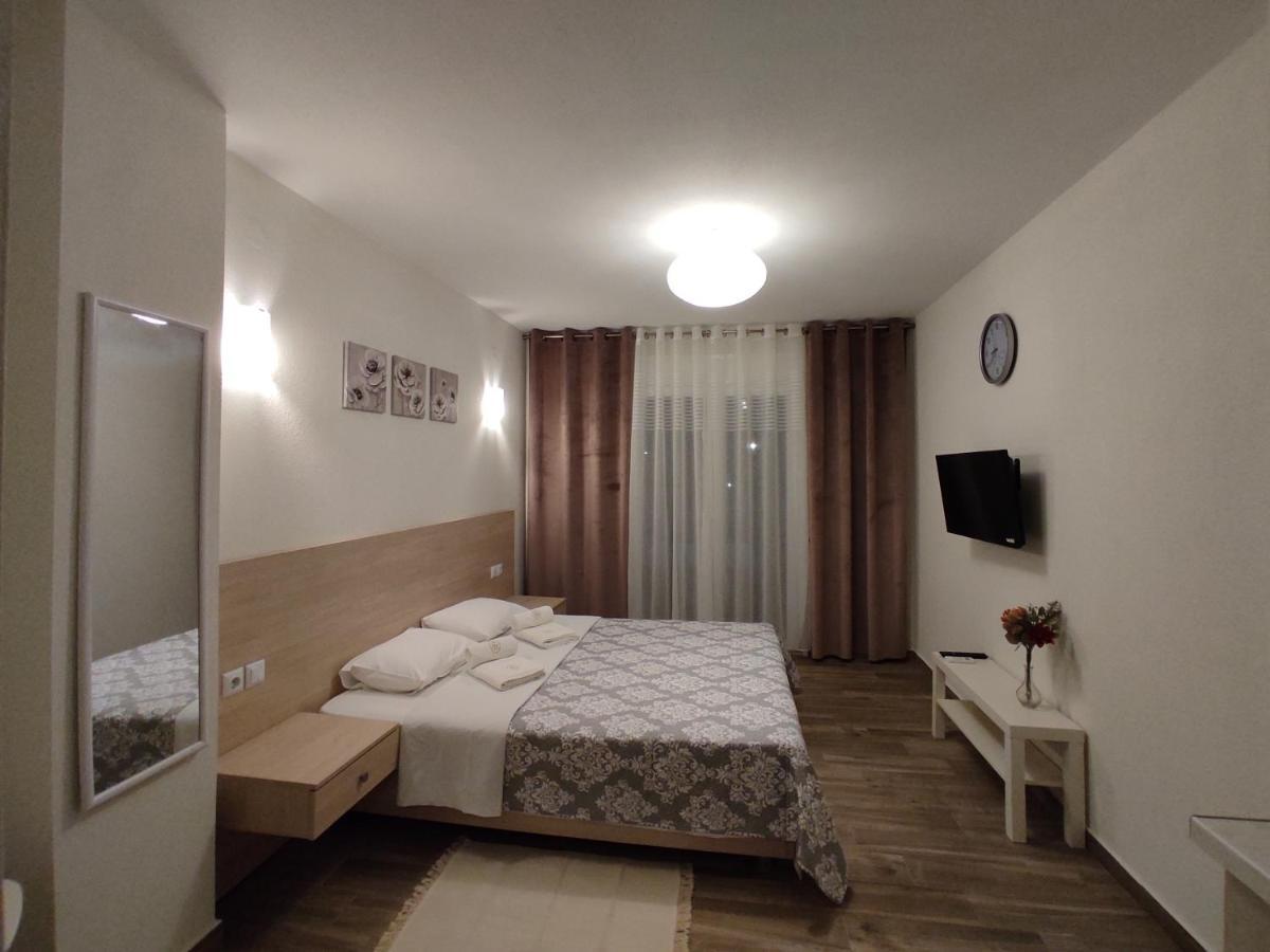 Royals Apartments نيكيتي المظهر الخارجي الصورة