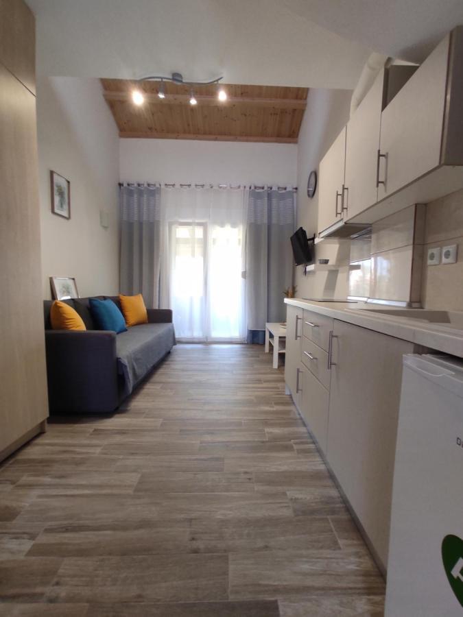 Royals Apartments نيكيتي المظهر الخارجي الصورة