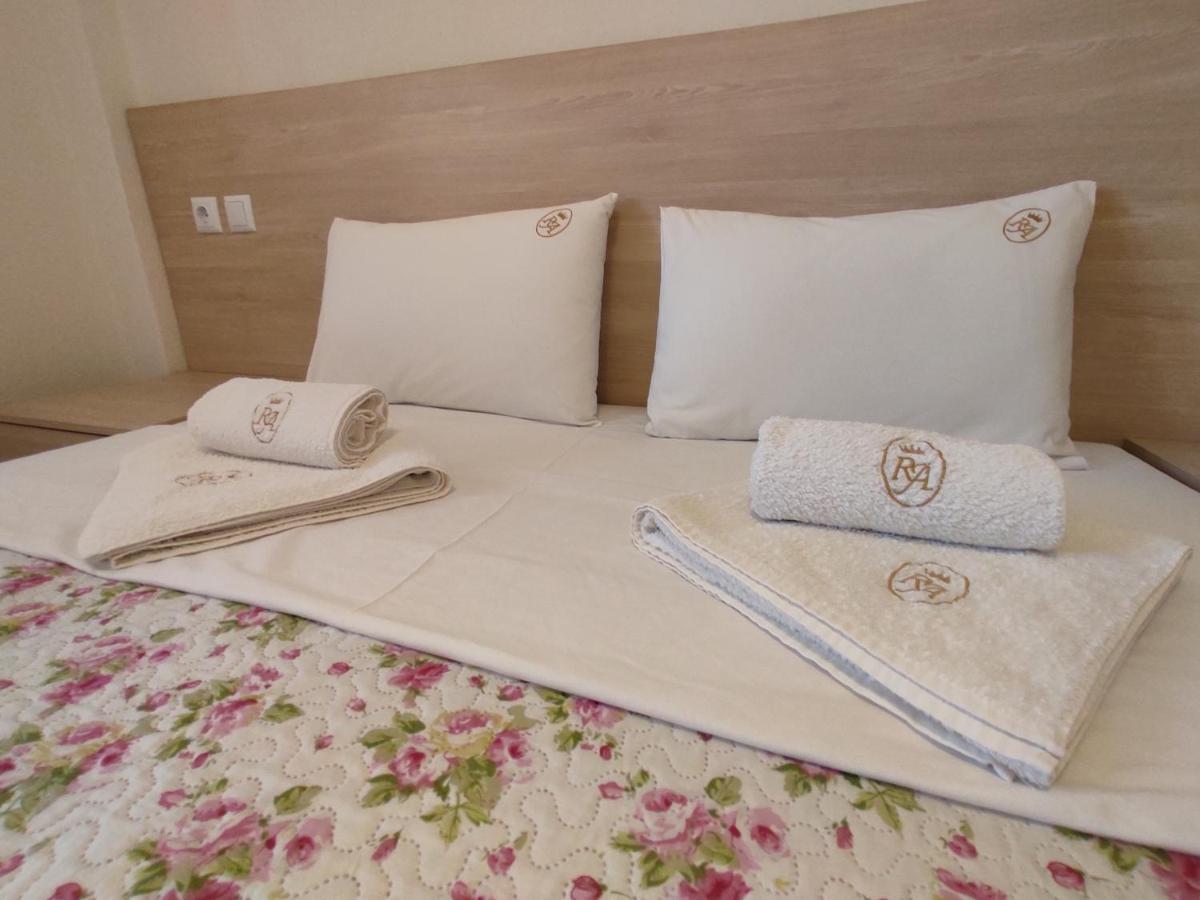 Royals Apartments نيكيتي المظهر الخارجي الصورة
