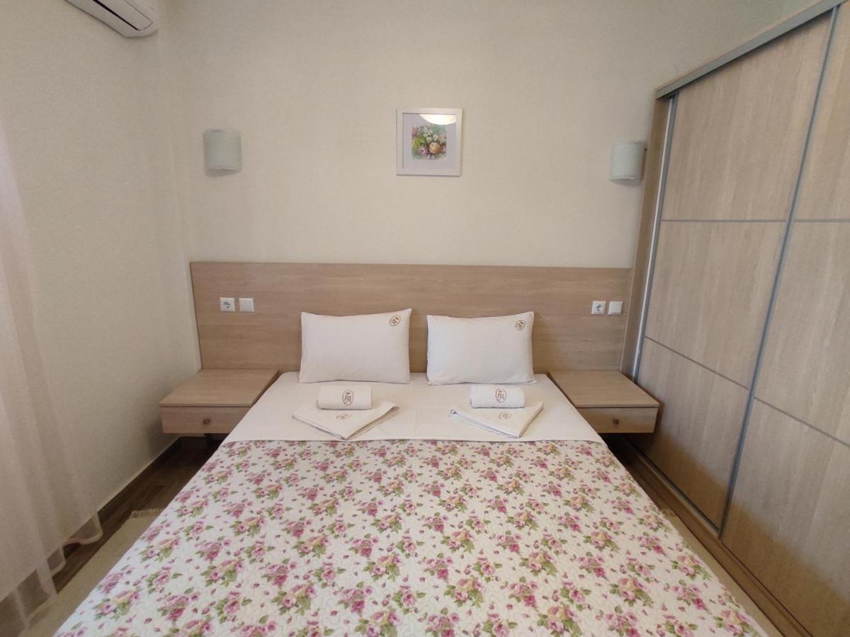 Royals Apartments نيكيتي المظهر الخارجي الصورة