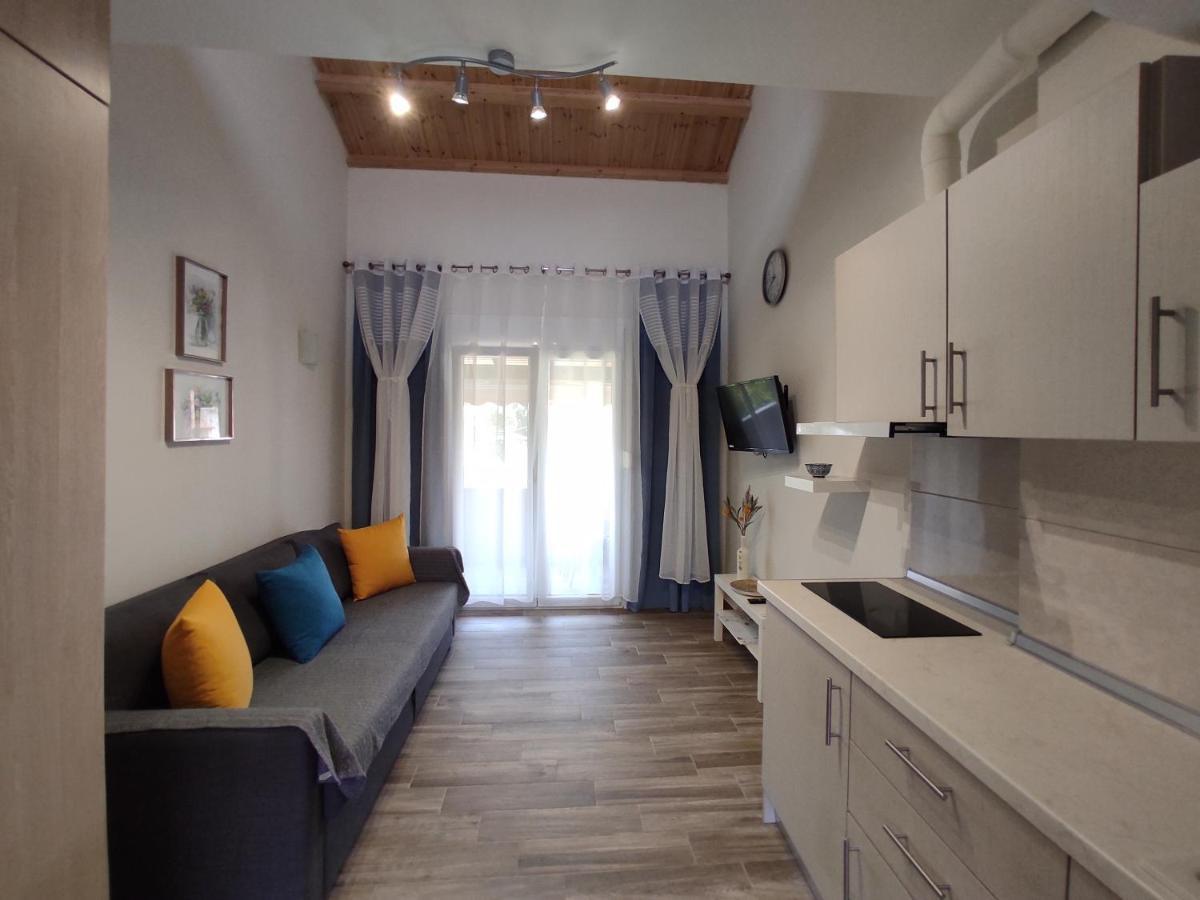 Royals Apartments نيكيتي المظهر الخارجي الصورة