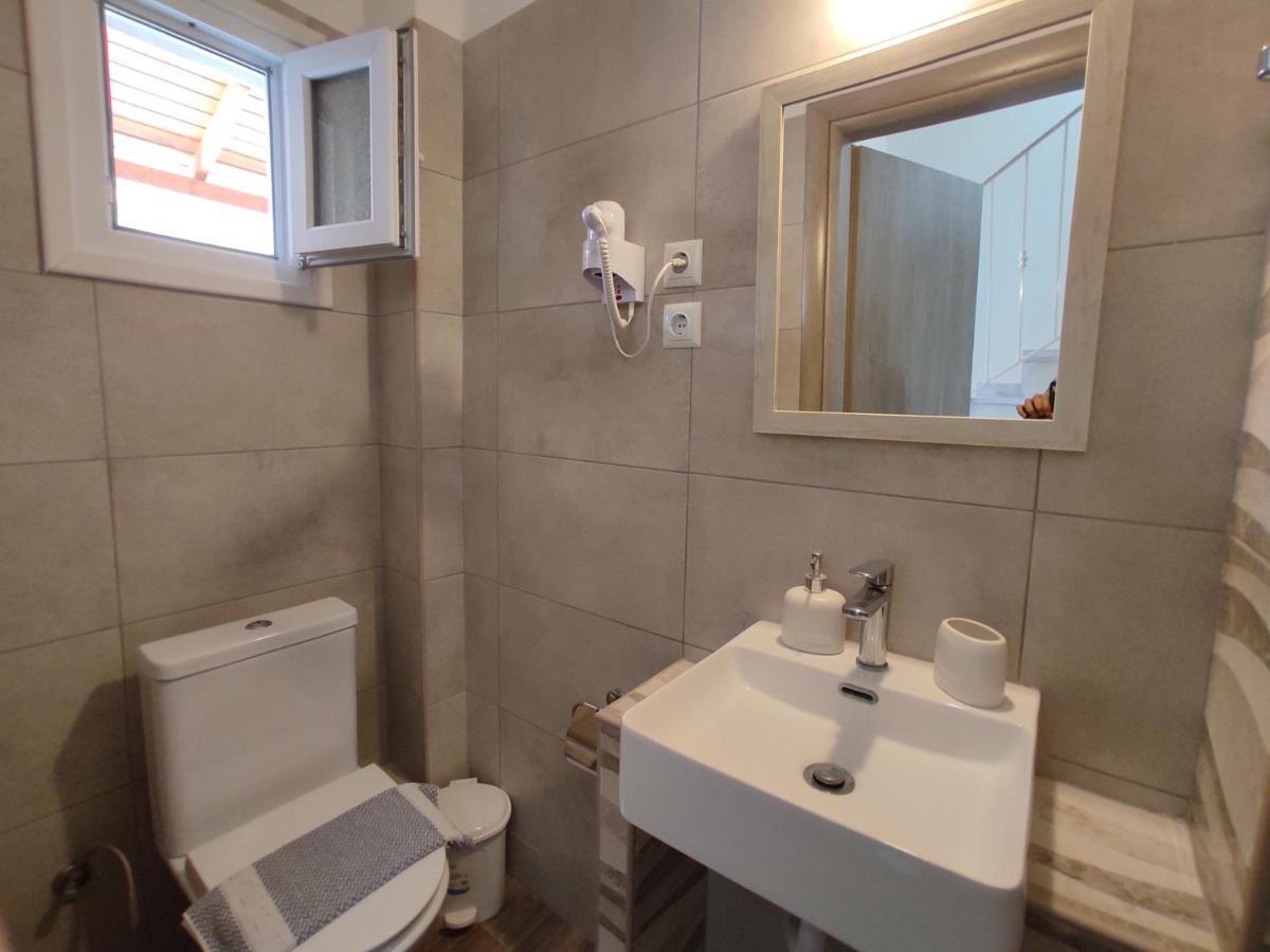 Royals Apartments نيكيتي المظهر الخارجي الصورة