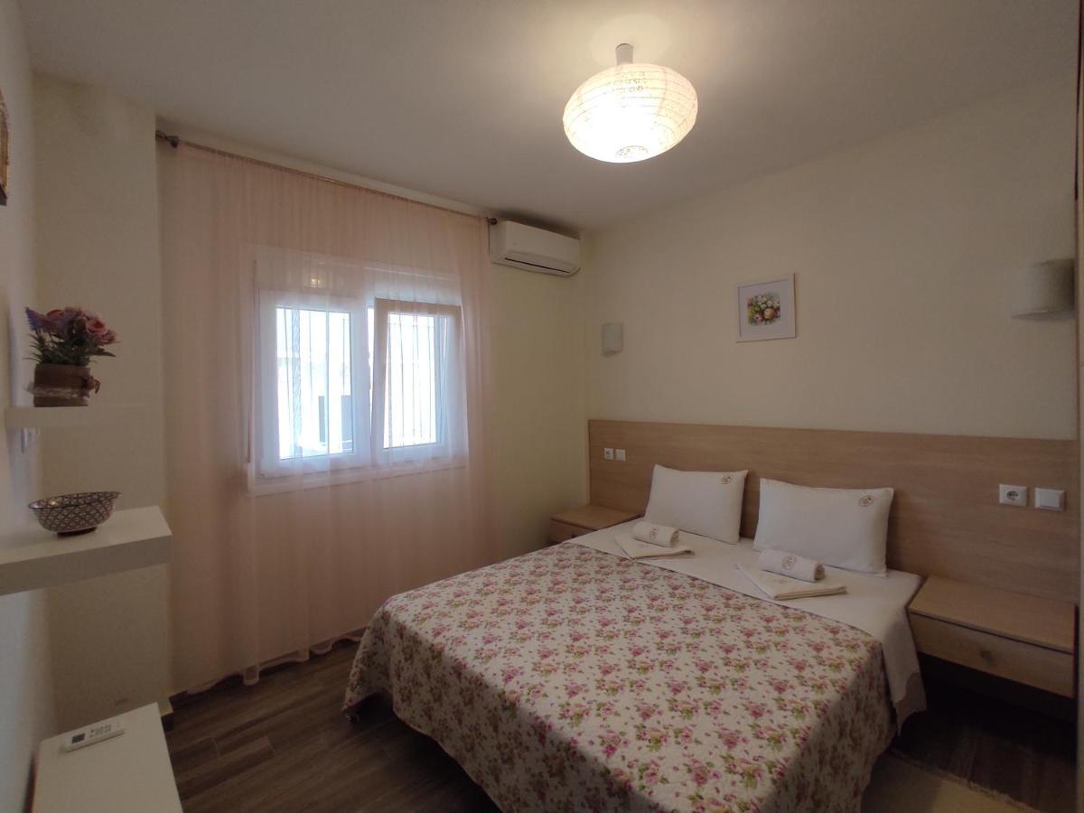 Royals Apartments نيكيتي المظهر الخارجي الصورة